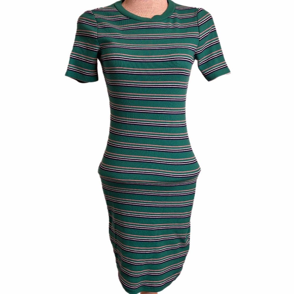 Women’s Divided H&M dress size 6 (0128)
